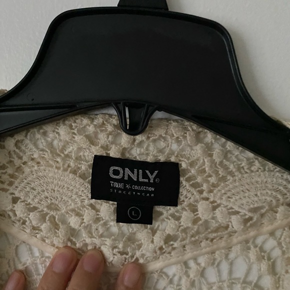 Jacket - Picture 3 of 4